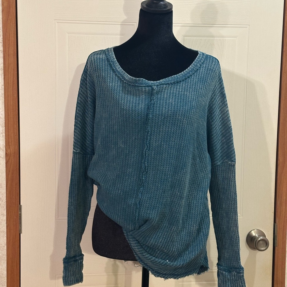 Zenana Women's Elegant Blue Knit Blouse